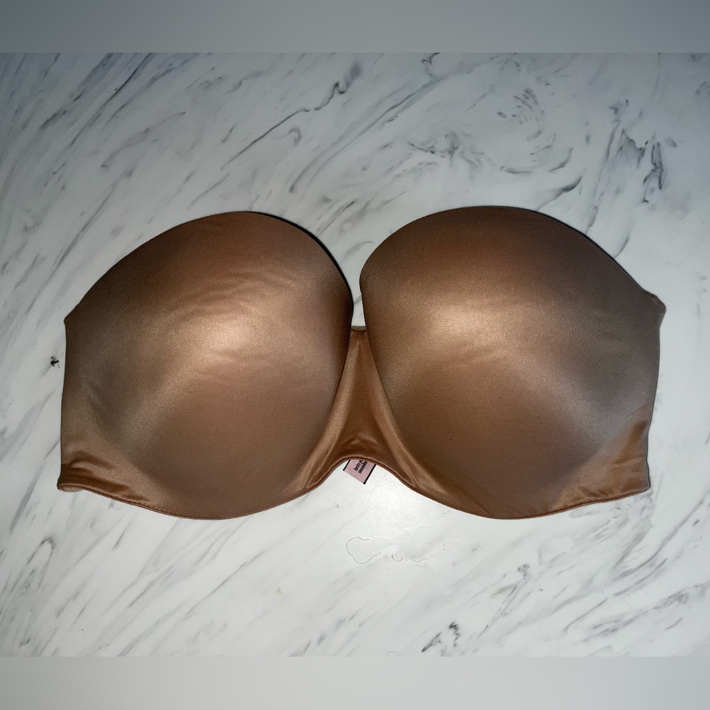 Victoria's secret nude strapless bra body by victoria lined underwire 34 DDD